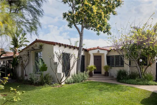 $1,140,000 | 2824 Chestnut Avenue, Long Beach, CA 90806