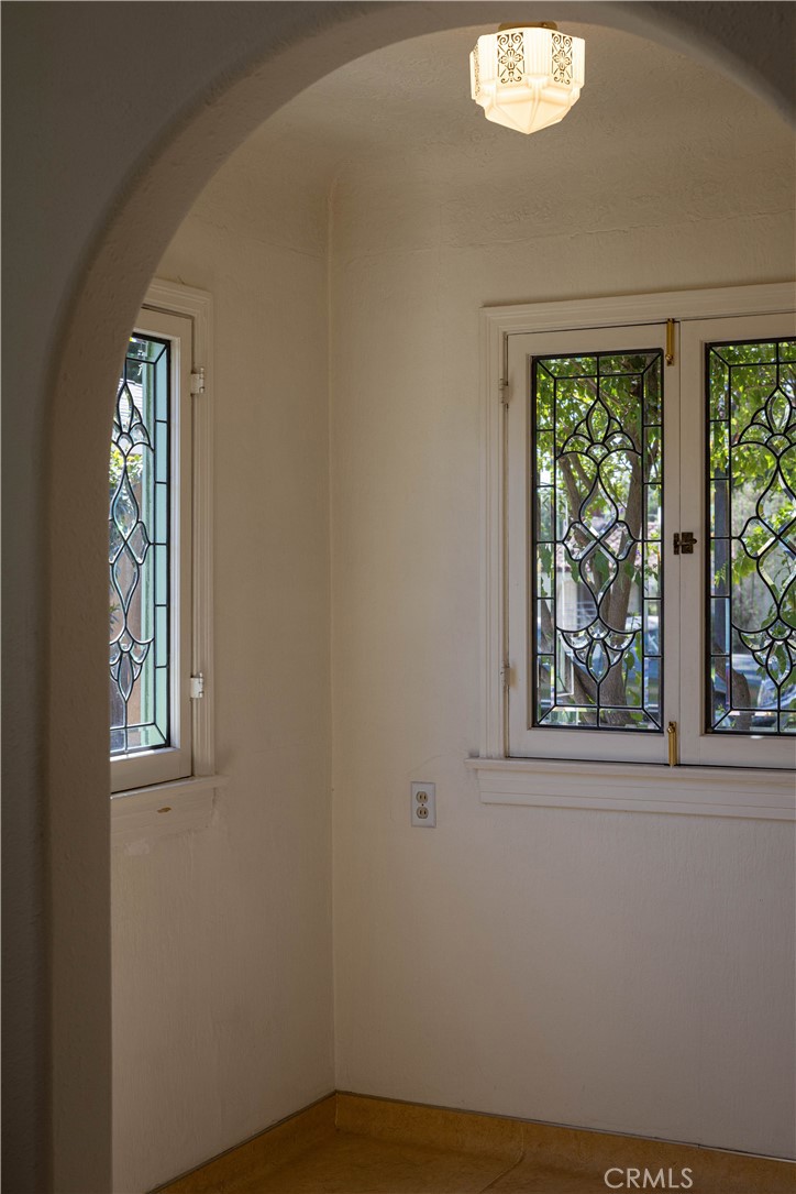 2824 Chestnut Avenue Long Beach, CA 90806 - Photo 20 of 46 breakfast nook