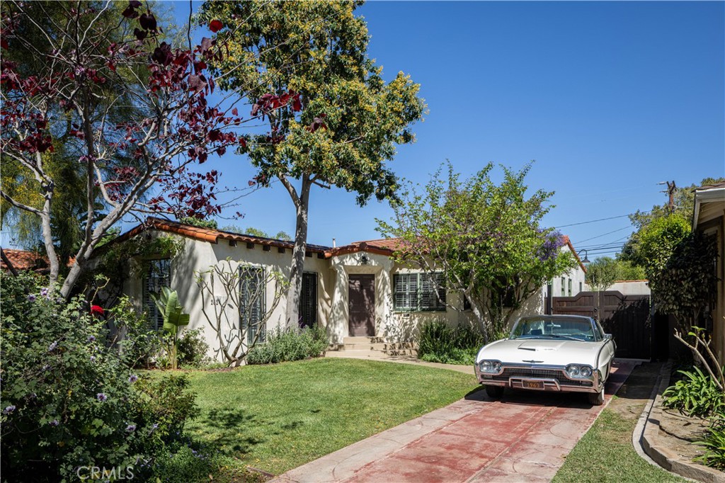 2824 Chestnut Avenue Long Beach, CA 90806 - Photo 3 of 46