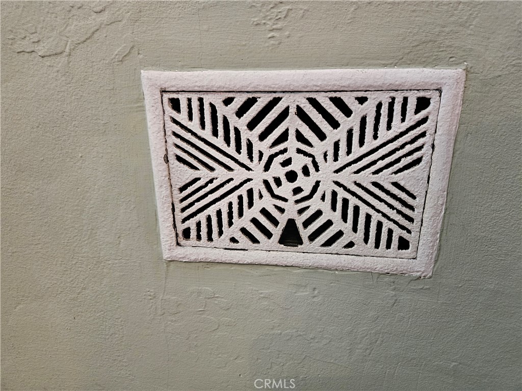 2824 Chestnut Avenue Long Beach, CA 90806 - Photo 9 of 46 mailbox in dining room