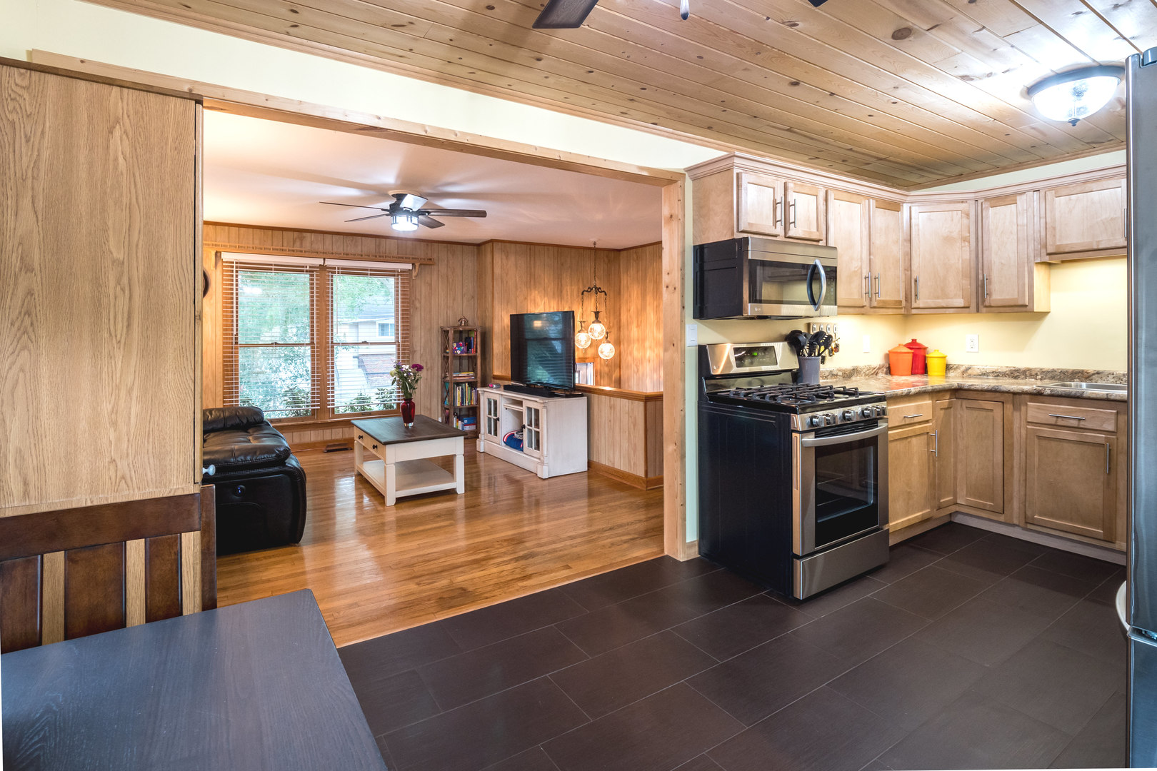608 West Romeo Road Romeoville, IL 60446 - Photo 5 of 40 Gallery Image 5