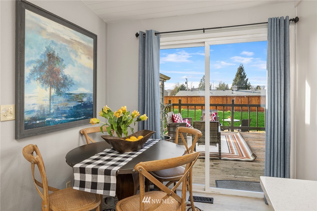 12469 156th Avenue Southeast Renton, WA 98059 - Photo 12 of 21 Gallery Image 12