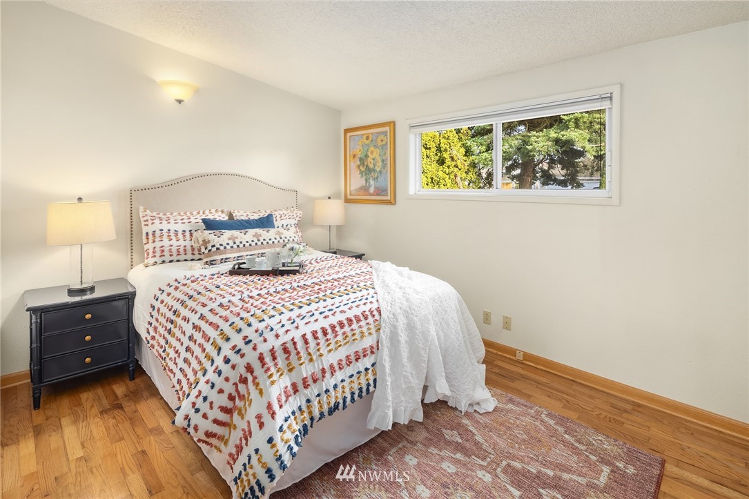 12469 156th Avenue Southeast Renton, WA 98059 - Photo 16 of 21 Gallery Image 16