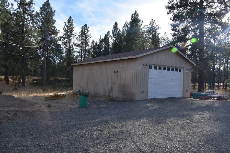 27305 West Tucker Prairie Road Cheney, WA 99004 - Photo 2 of 33
