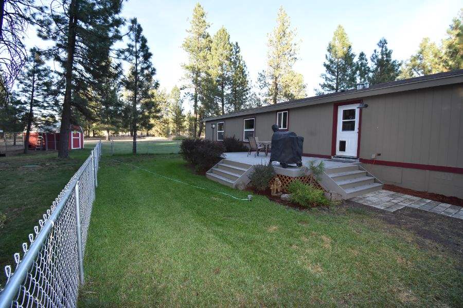 27305 West Tucker Prairie Road Cheney, WA 99004 - Photo 3 of 33
