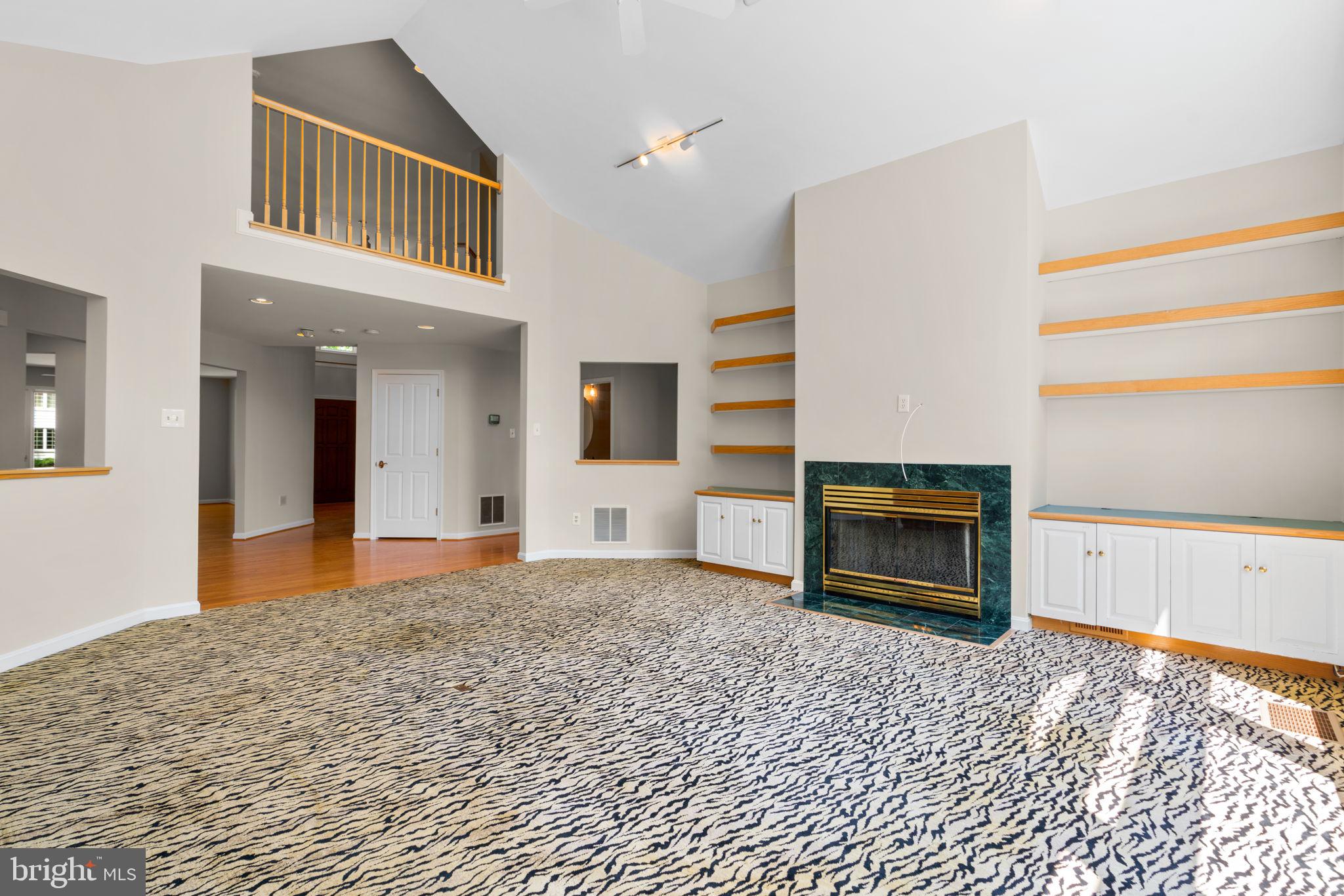 11300 Ridermark Row Columbia, MD 21044 - Photo 26 of 81 Great Room