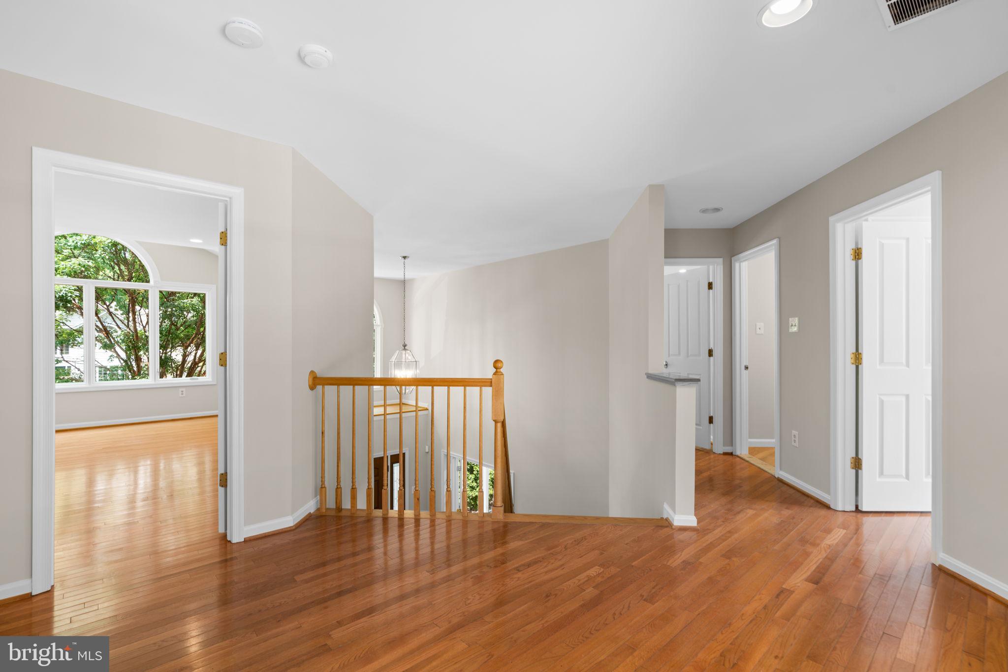 11300 Ridermark Row Columbia, MD 21044 - Photo 34 of 81 Upper Level Landing