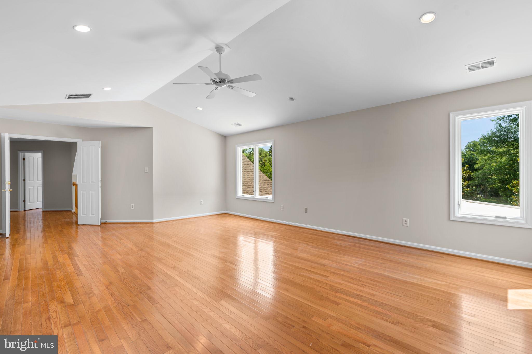 11300 Ridermark Row Columbia, MD 21044 - Photo 37 of 81 Owner's Suite