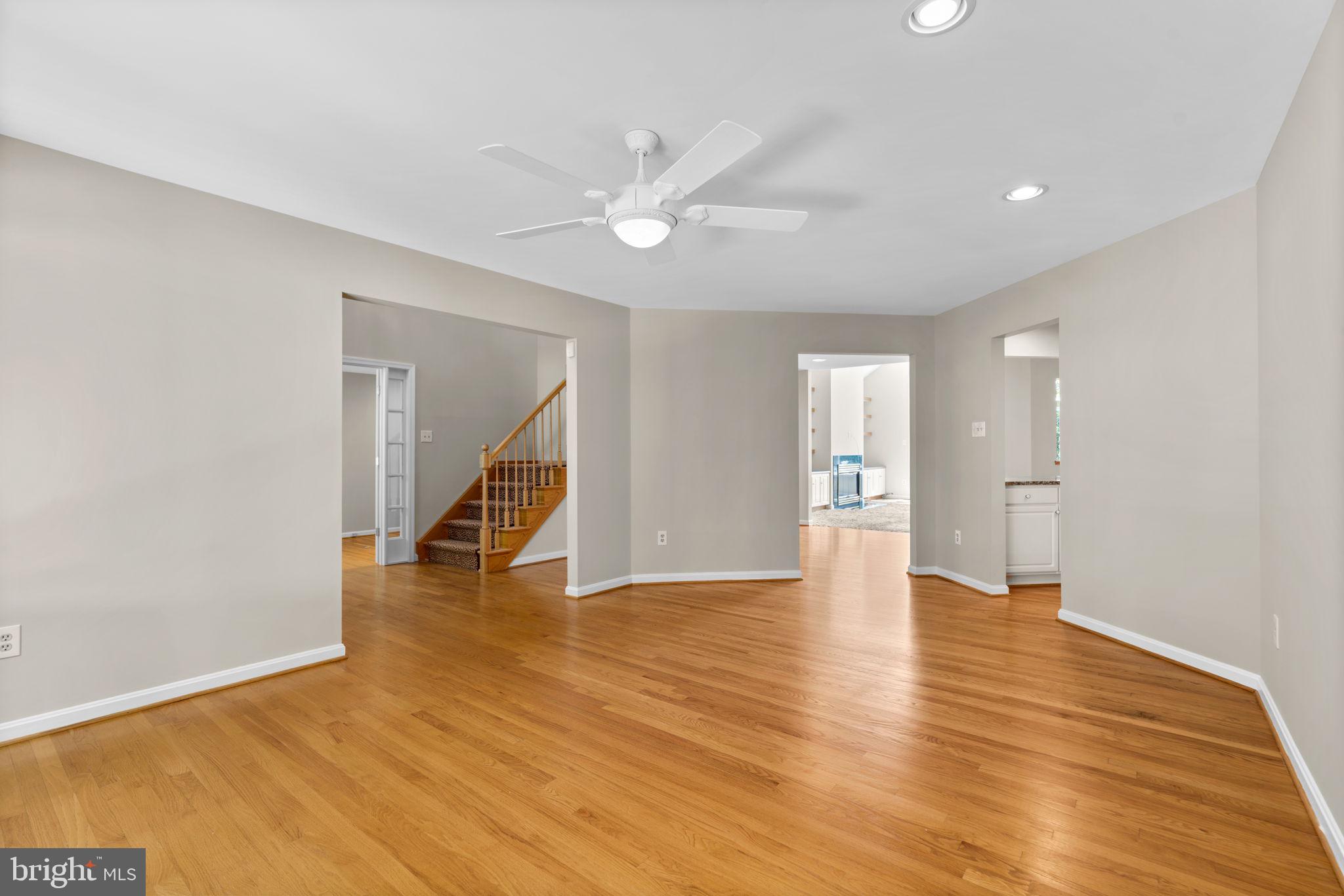 11300 Ridermark Row Columbia, MD 21044 - Photo 8 of 81 DIning Room