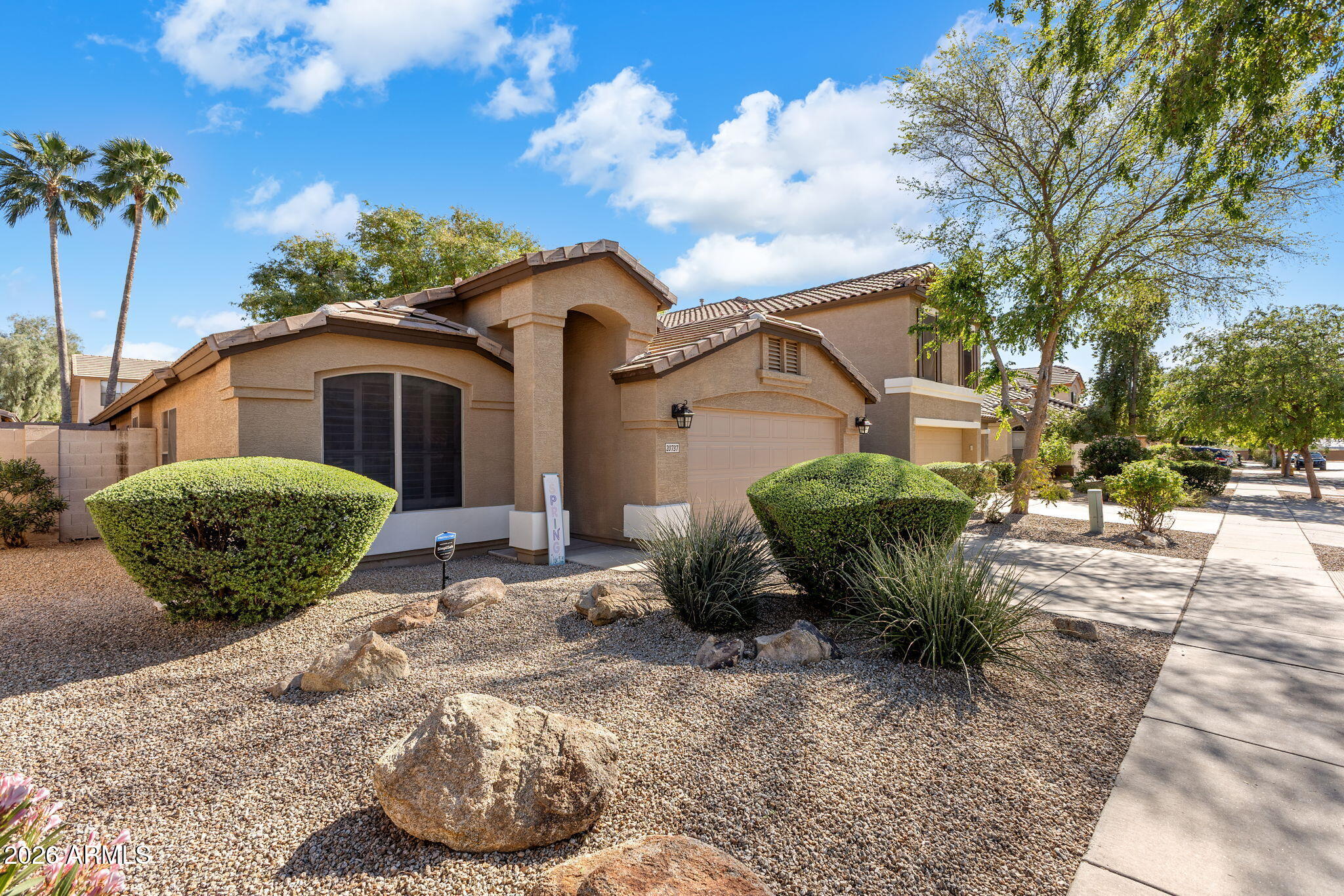20737 North 37th Way Phoenix, AZ 85050 - Photo 2 of 23 Front exterior