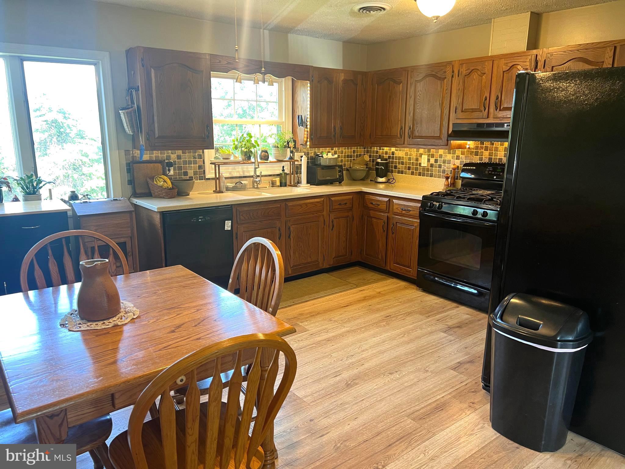 16208 Spade Road Hagerstown, MD 21740 - Photo 18 of 32 Kitchen