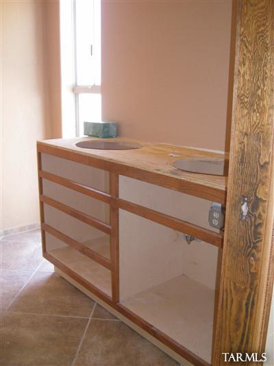 3900 East Ina Road Tucson, AZ 85718 - Photo 8 of 13 Gallery Image 8