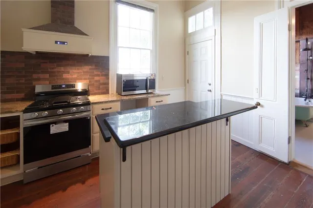 $1,995 | 607 Elysian Fields Avenue, New Orleans, LA 70117