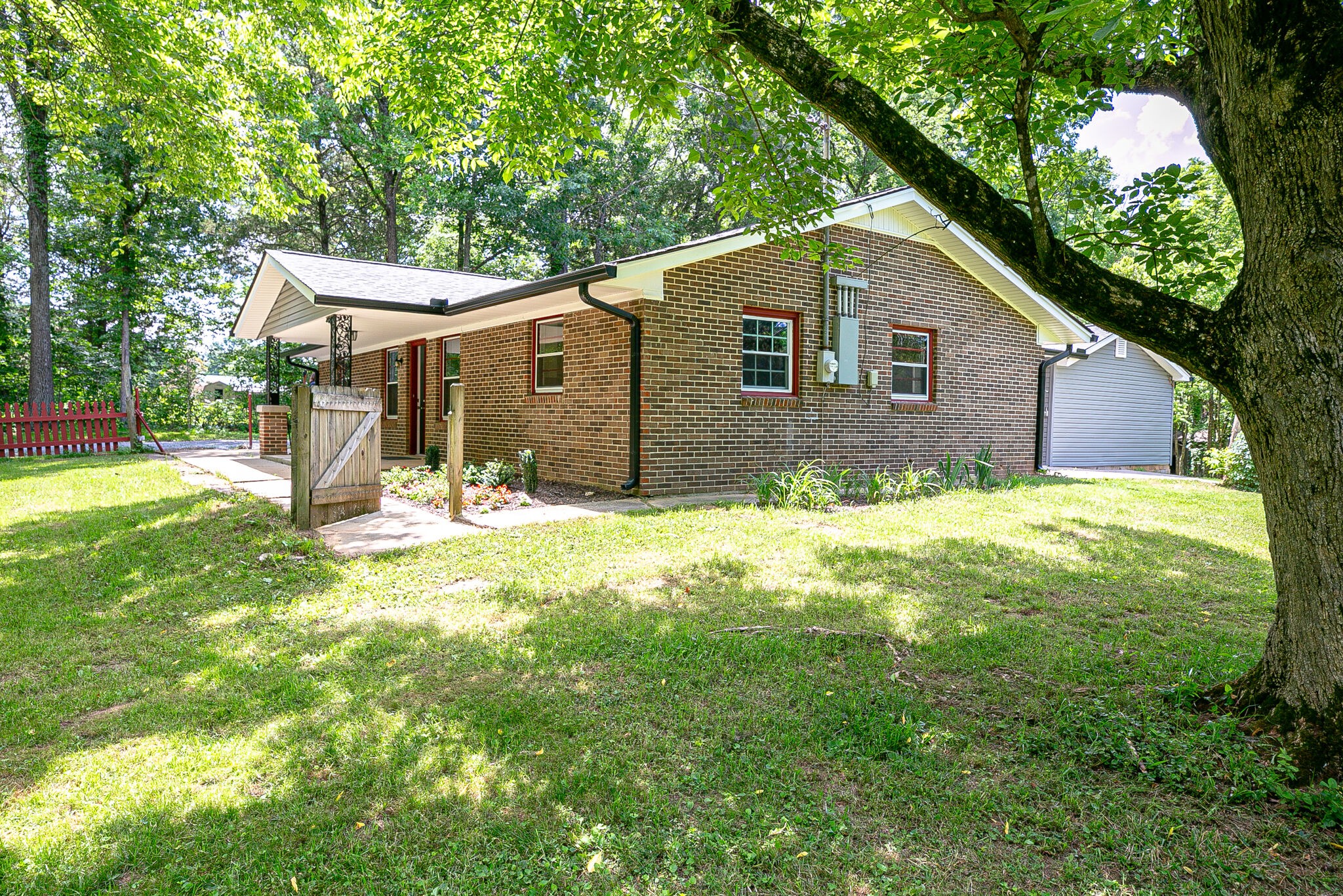 227 Flat Rock Road Murfreesboro, TN 37130 - Photo 3 of 32 Gallery Image 3