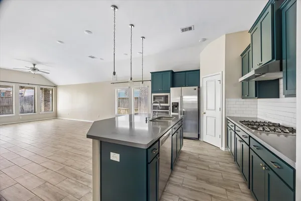 $2,800 | 3738 Amoroso Drive, Iowa Colony, TX 77583