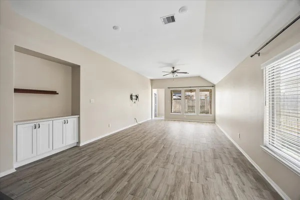 $2,800 | 3738 Amoroso Drive, Iowa Colony, TX 77583