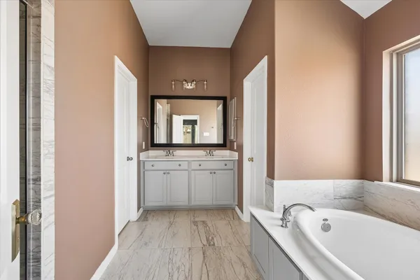 $2,800 | 3738 Amoroso Drive, Iowa Colony, TX 77583