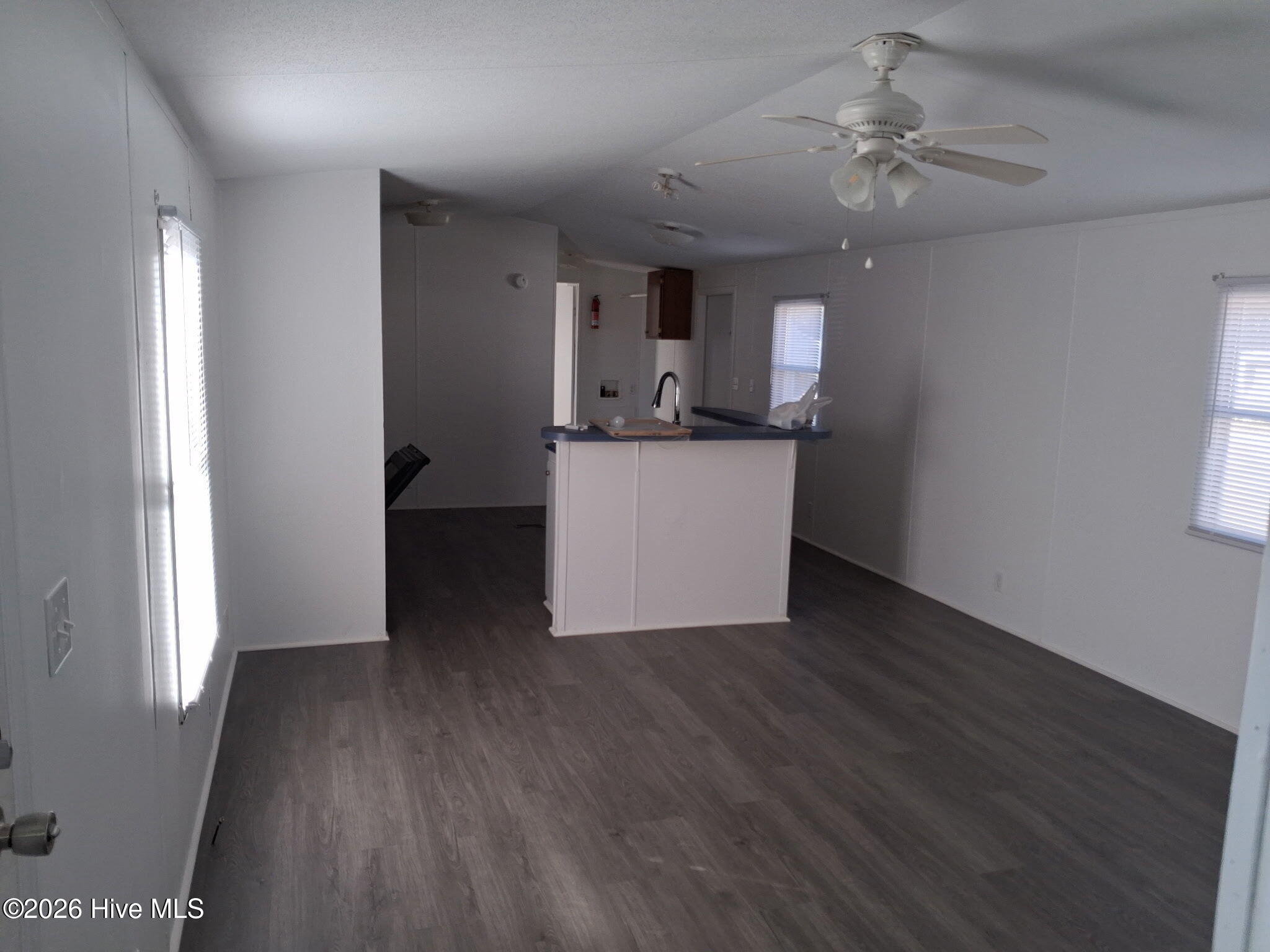 1333 Blue Creek Road, Unit 16 Jacksonville, NC 28540 - Photo 5 of 8 12a32b16-57cc-4ea7-89a6-06cef9963987