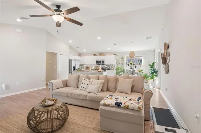 $300,000 | 523 Valentina Lane, Auburndale, FL 33823