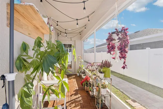 $300,000 | 523 Valentina Lane, Auburndale, FL 33823