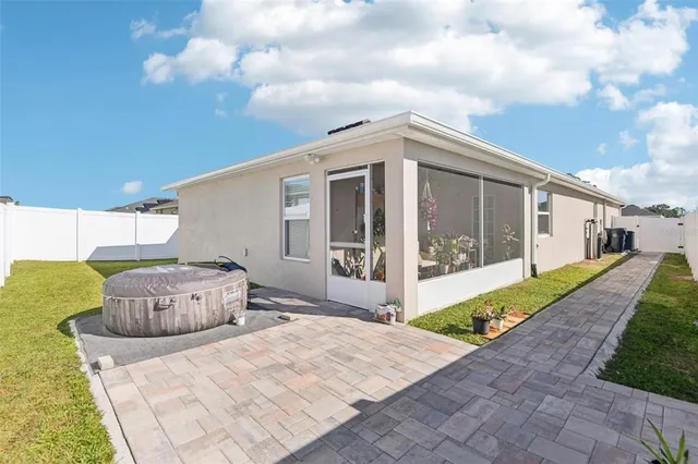 $300,000 | 523 Valentina Lane, Auburndale, FL 33823