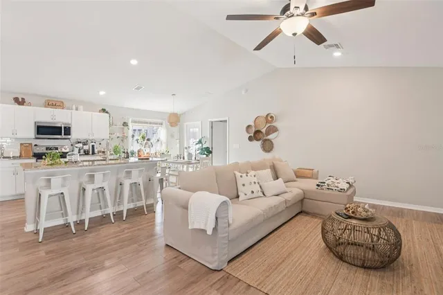 $300,000 | 523 Valentina Lane, Auburndale, FL 33823