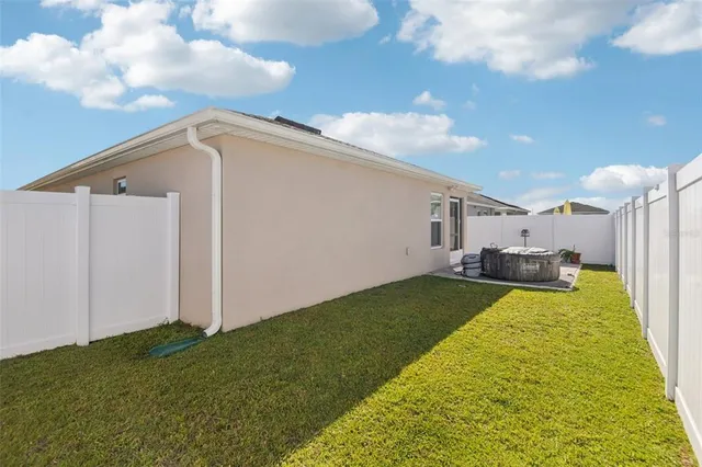 $300,000 | 523 Valentina Lane, Auburndale, FL 33823