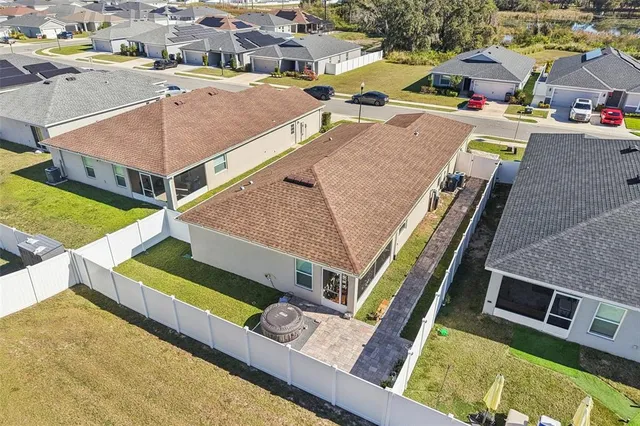 $300,000 | 523 Valentina Lane, Auburndale, FL 33823