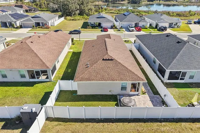 $300,000 | 523 Valentina Lane, Auburndale, FL 33823