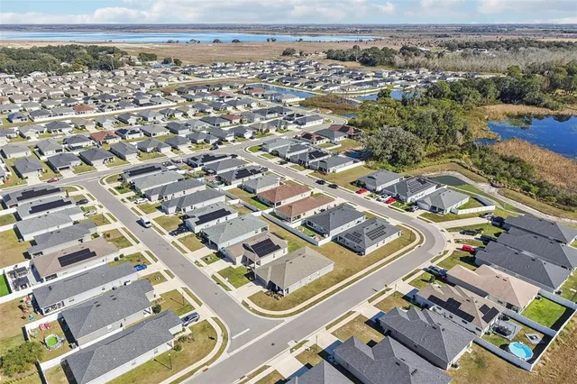 $300,000 | 523 Valentina Lane, Auburndale, FL 33823