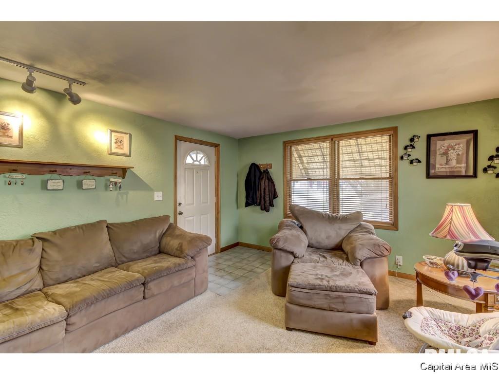 3102 South Allis Street Springfield, IL 62703 - Photo 2 of 36
