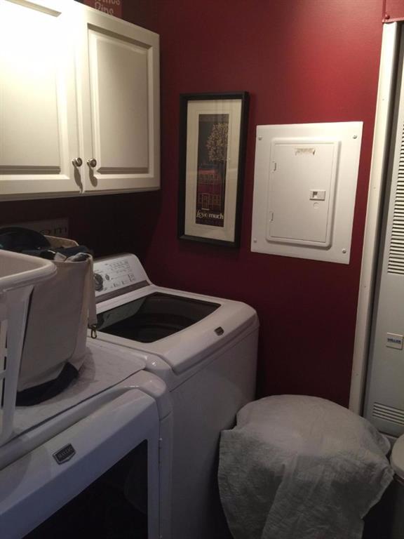140 Graylock Road Warren, ME 04864 - Photo 13 of 35 Laundry room just off the kitchen