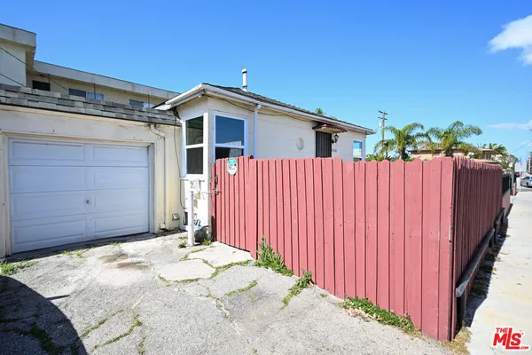$2,700 | 4430 West 134th Street, Unit B, Hawthorne, CA 90250