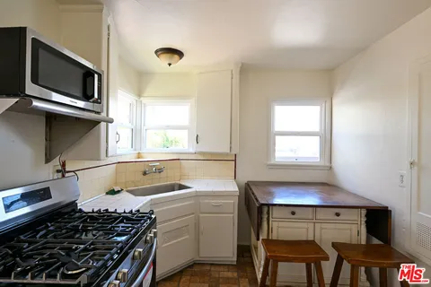 $2,850 | 4430 West 134th Street, Unit B, Hawthorne, CA 90250