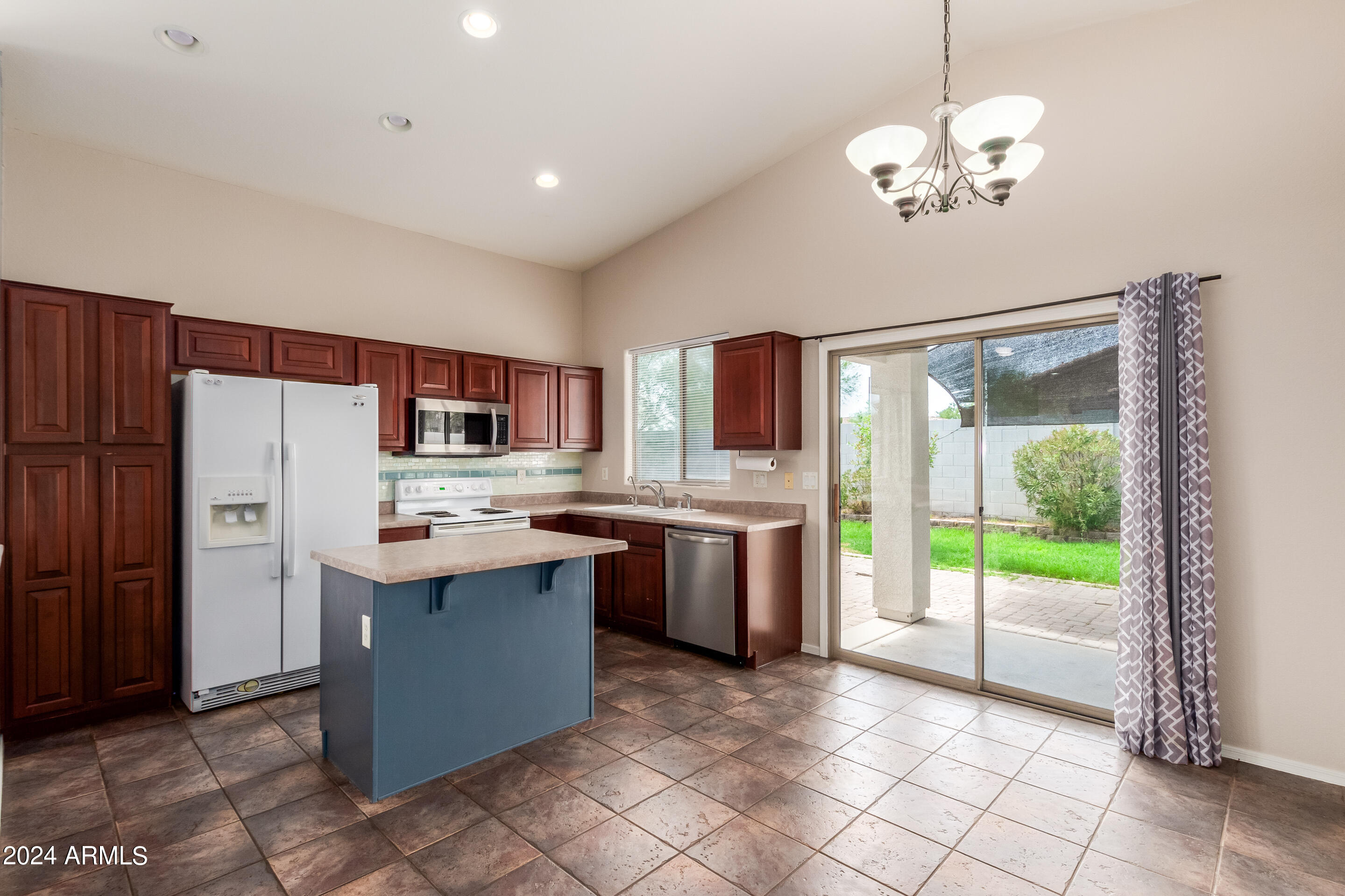 4004 East Ironhorse Road Gilbert, AZ 85297 - Photo 11 of 53 14 - Ironhorse