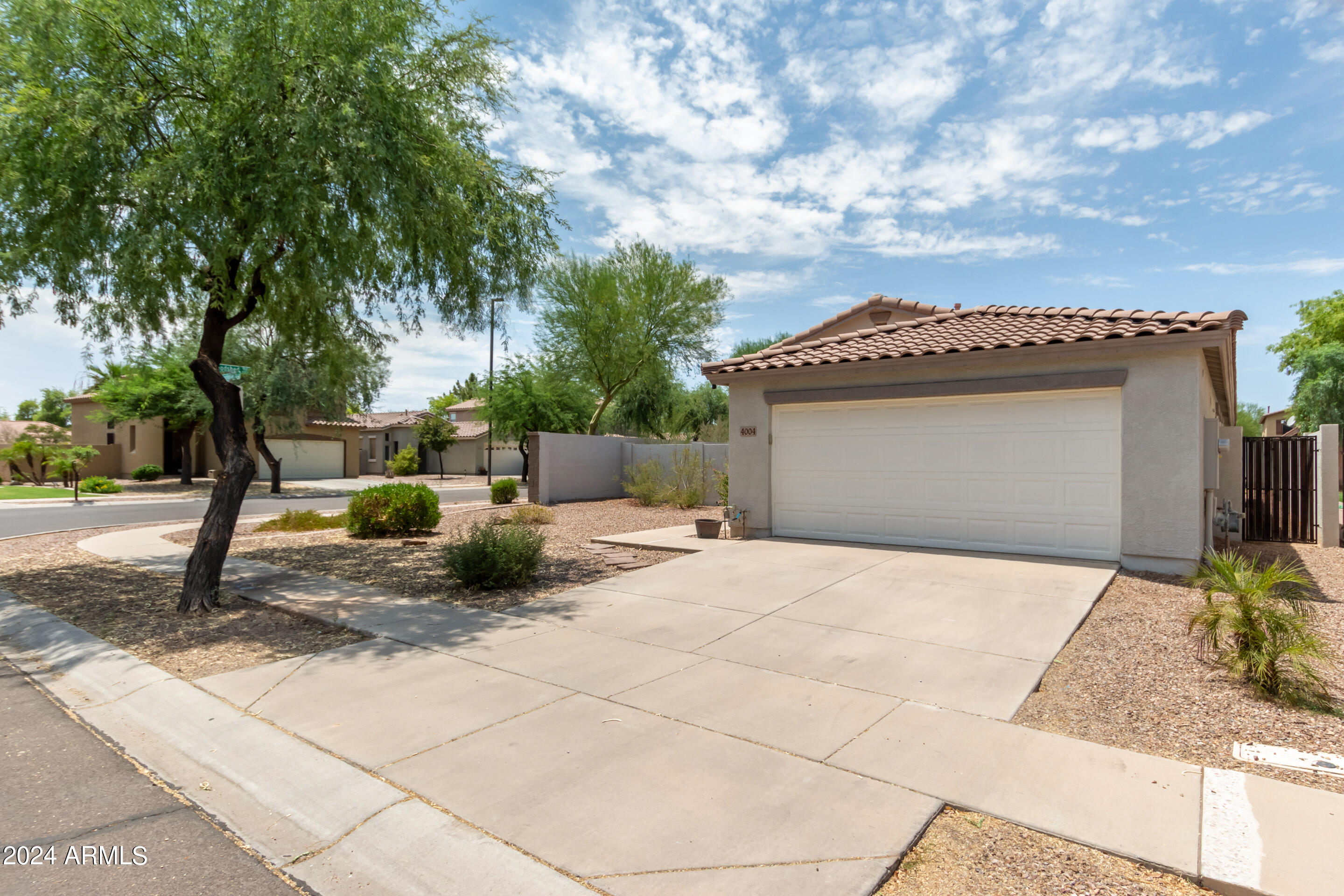 4004 East Ironhorse Road Gilbert, AZ 85297 - Photo 3 of 53 05 - Ironhorse