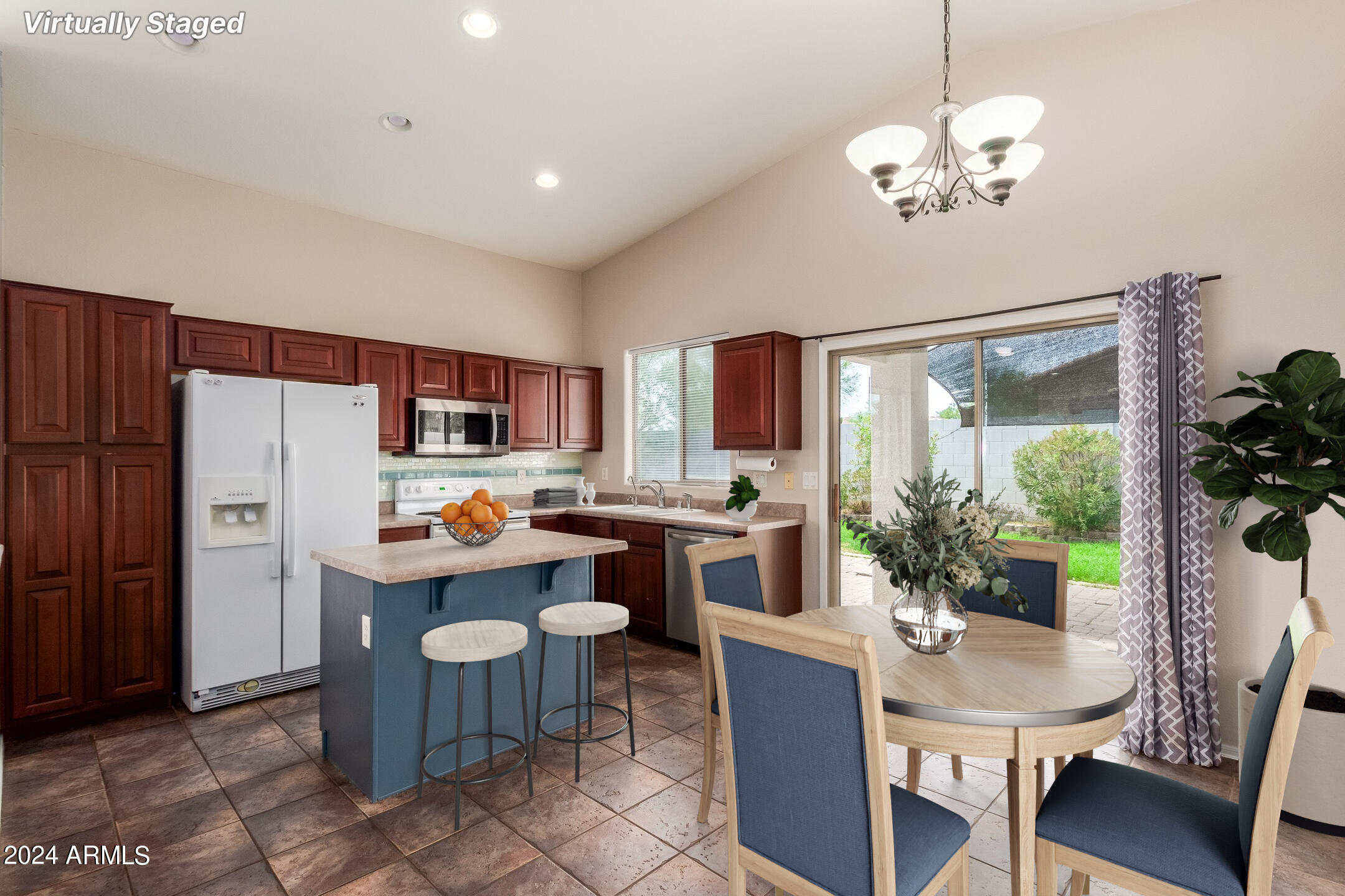 4004 East Ironhorse Road Gilbert, AZ 85297 - Photo 10 of 53 watermark_RF_4004_E_Ironhorse_Rd_item_21