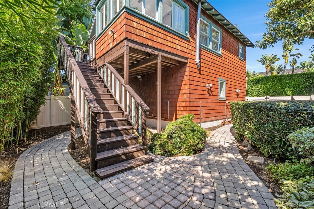 287 Myrtle Street Laguna Beach, CA 92651 - Photo 21 of 50 a view of a house with a yard