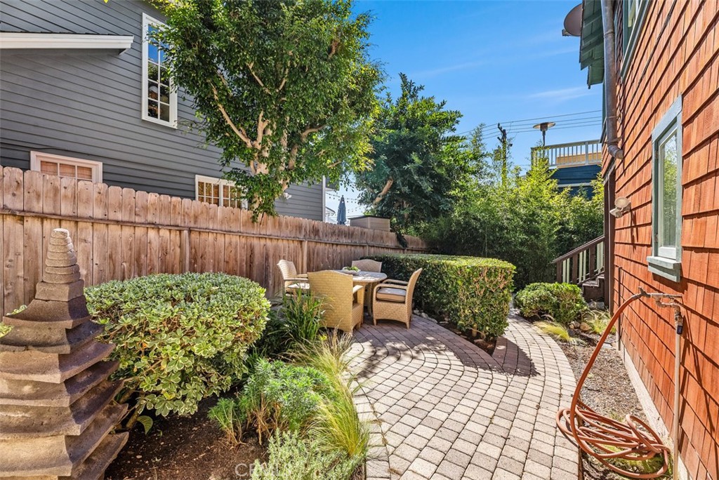 287 Myrtle Street Laguna Beach, CA 92651 - Photo 22 of 50 a view of a backyard with sitting area