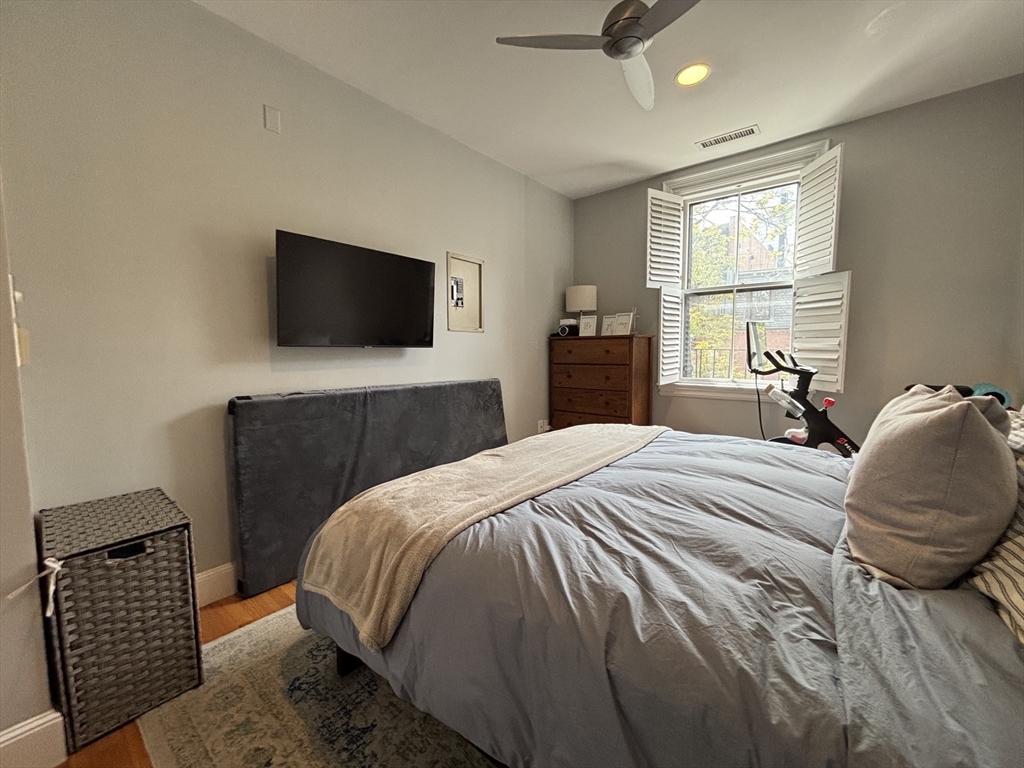 241 Beacon Street, Unit 5 Boston, MA 02116 - Photo 14 of 27
