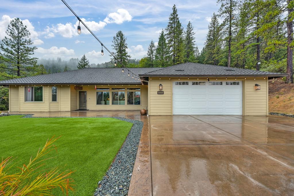 3960 Fort Jim Road Placerville, CA 95667 - Photo 60 of 64 a front view of a house with a garden