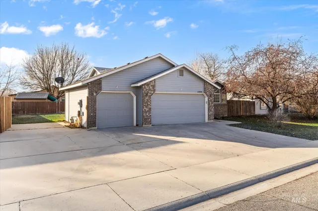 $399,900 | 1399 West Gander Drive, Meridian, ID 83642