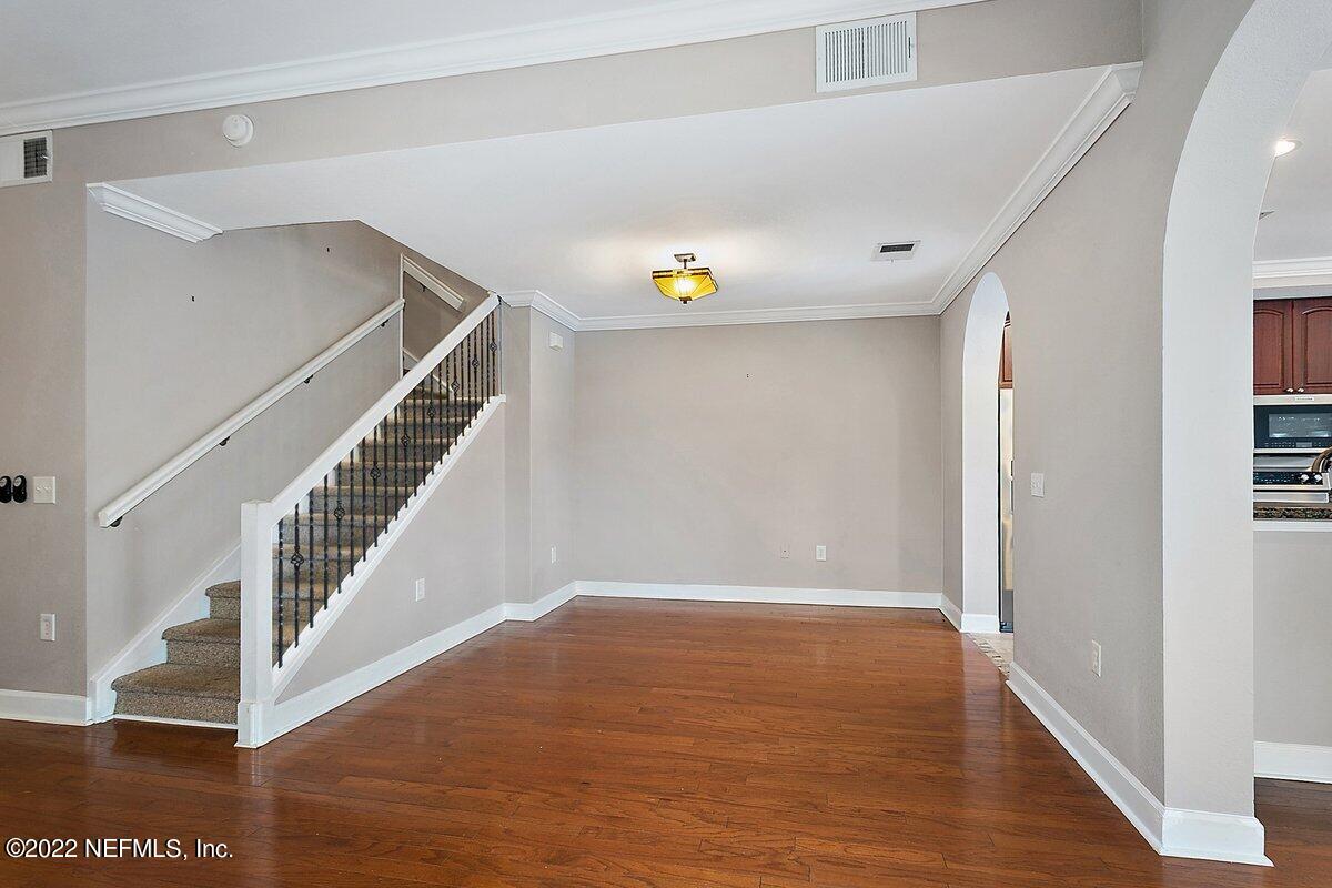 9745 Touchton Road, Unit 3104 Jacksonville, FL 32246 - Photo 3 of 18 Dining Area