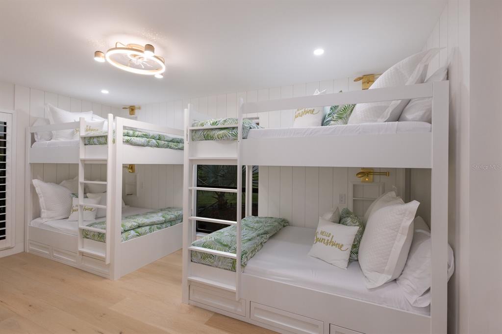 510 Putter Lane Longboat Key, FL 34228 - Photo 19 of 74