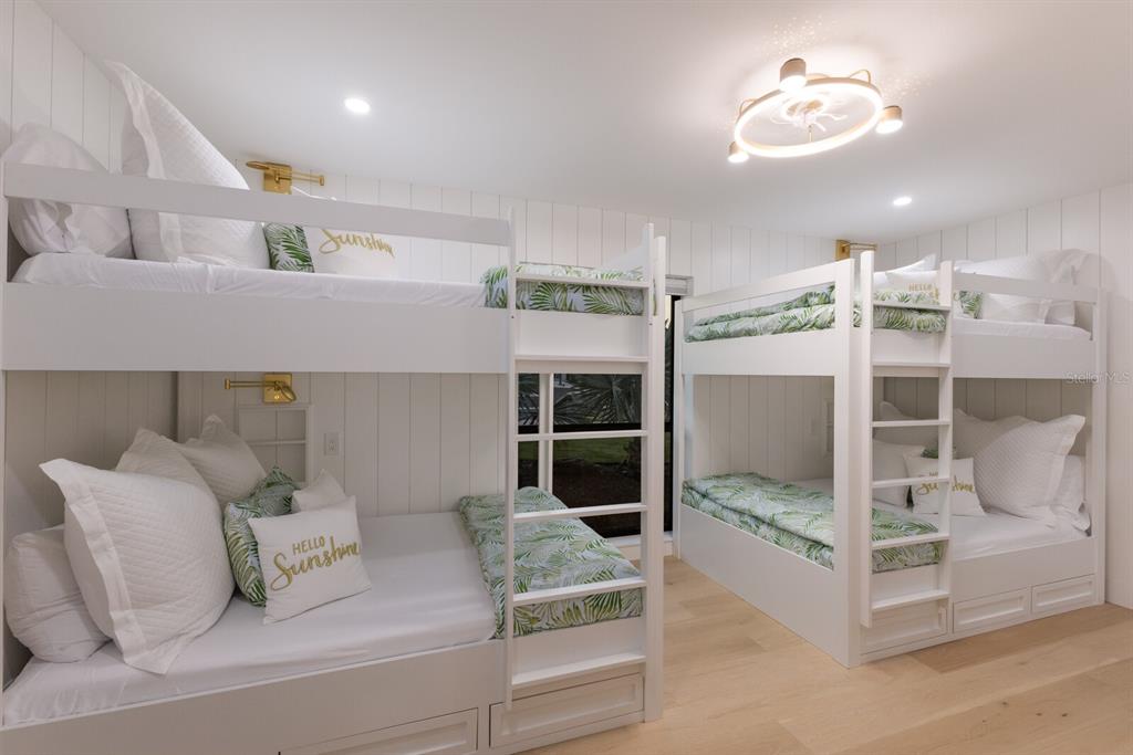 510 Putter Lane Longboat Key, FL 34228 - Photo 20 of 74