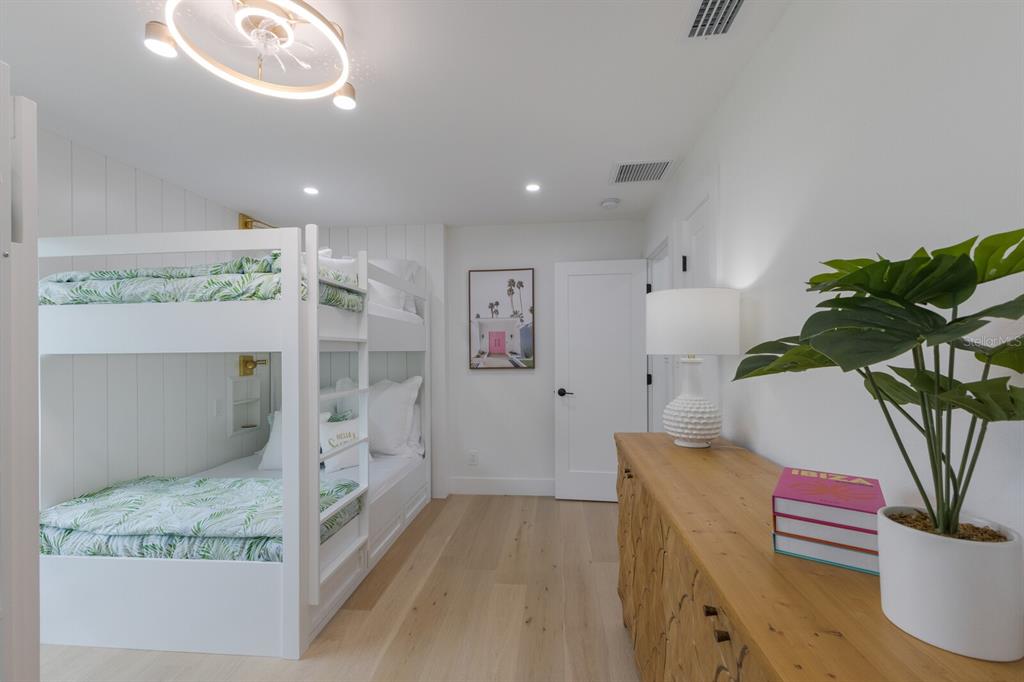 510 Putter Lane Longboat Key, FL 34228 - Photo 63 of 74