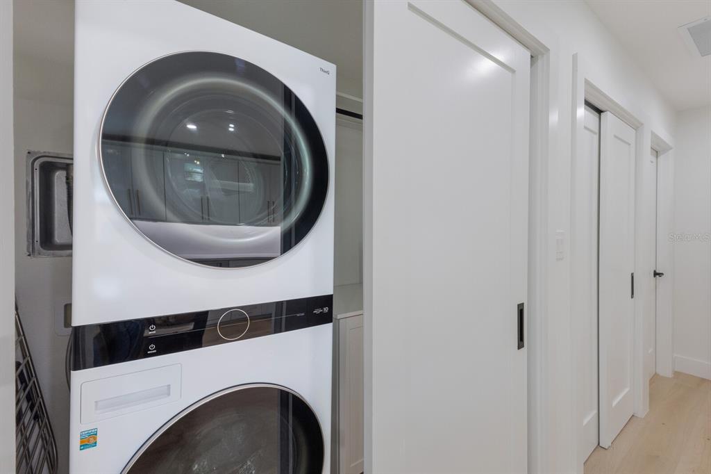 510 Putter Lane Longboat Key, FL 34228 - Photo 65 of 74 a close view of utility and utility room