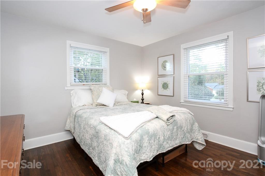 5052 Erickson Road, Unit 19 Charlotte, NC 28205 - Photo 18 of 24 Gallery Image 18