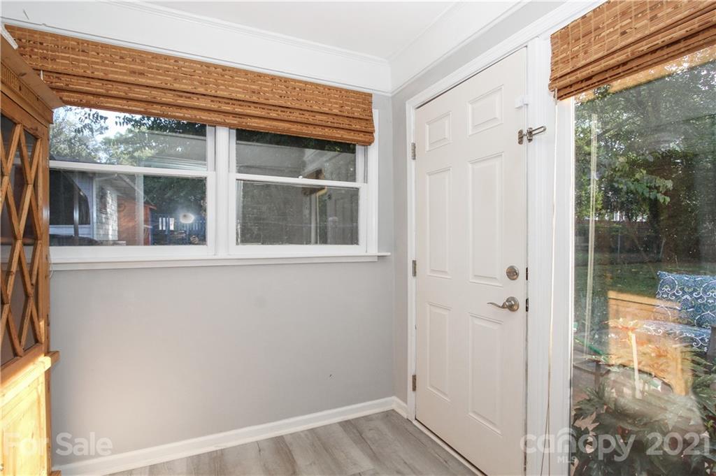5052 Erickson Road, Unit 19 Charlotte, NC 28205 - Photo 21 of 24 Gallery Image 21
