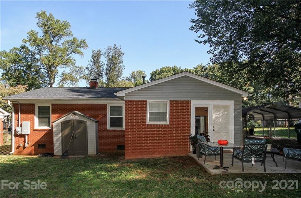 5052 Erickson Road, Unit 19 Charlotte, NC 28205 - Photo 23 of 24 Gallery Image 23
